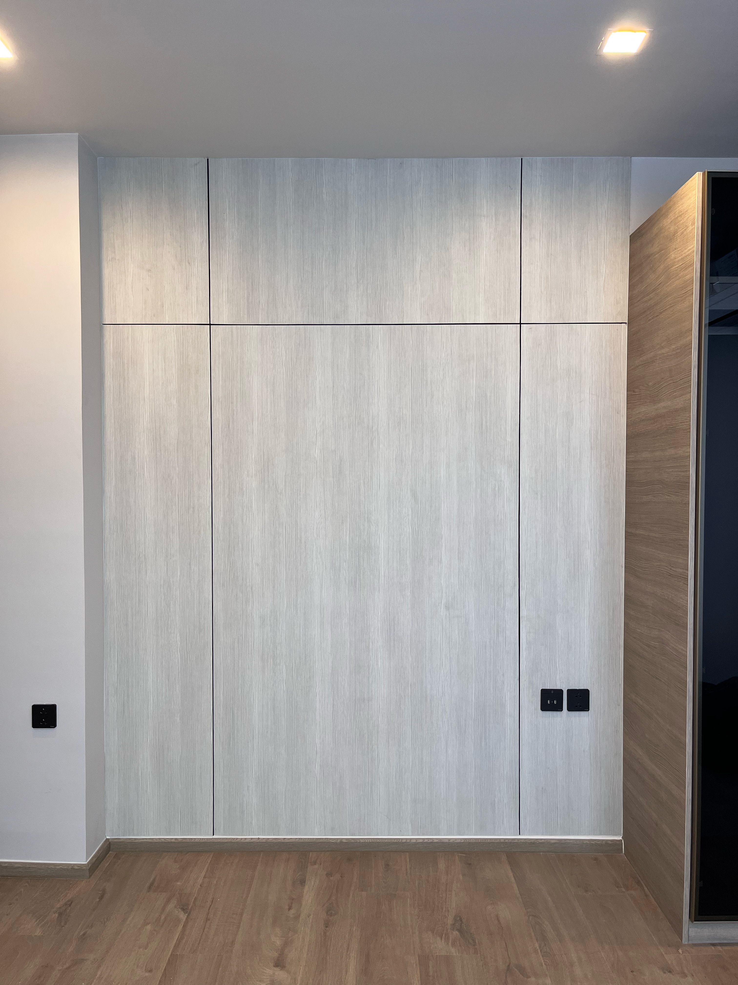 SITE : THE CREST PARK RESIDENCES